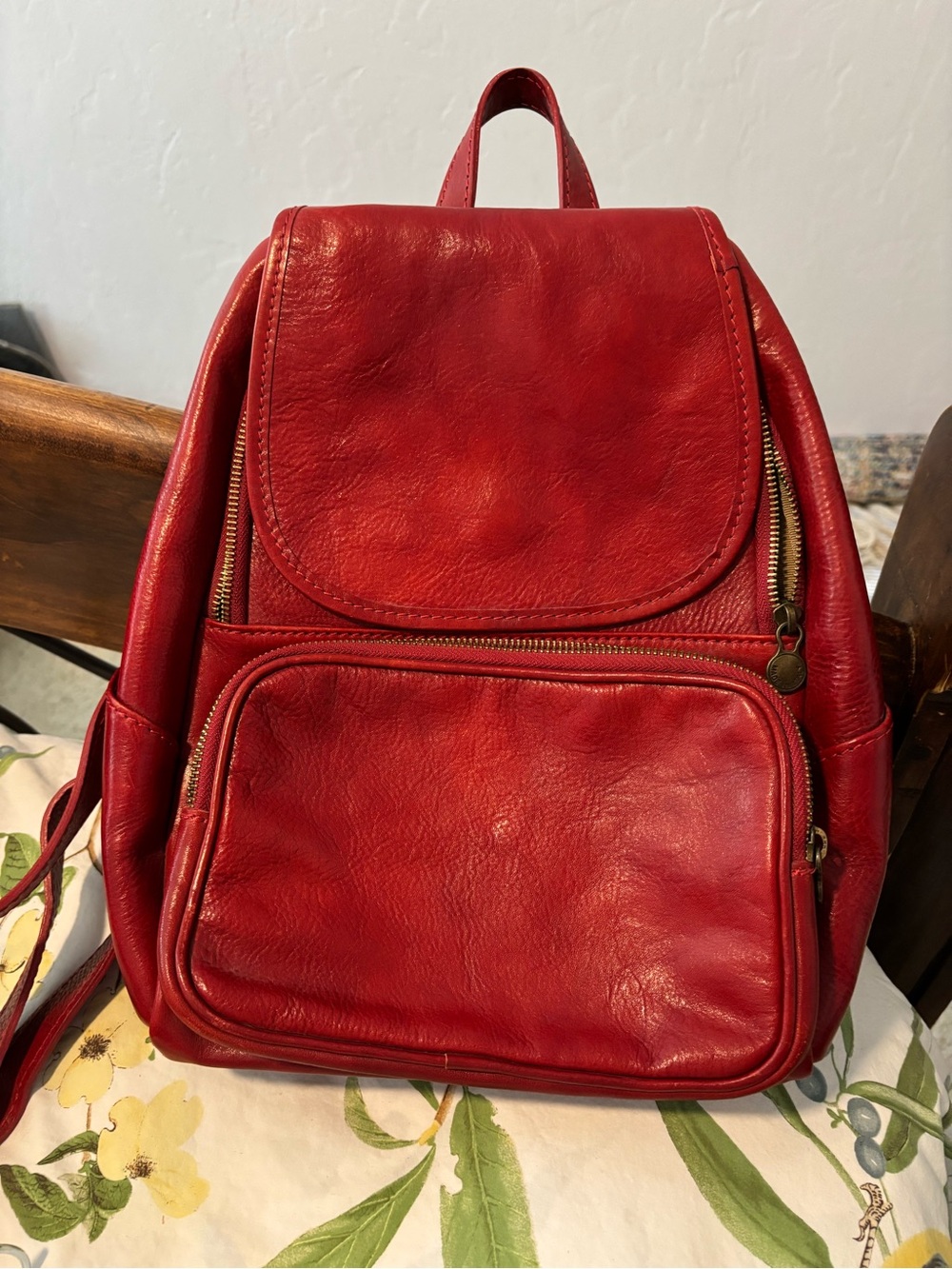 Women's Red Leather Backpack - Made in Italy.